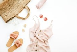 capsule wardrobe για τις καλοκαιρινές διακοπές